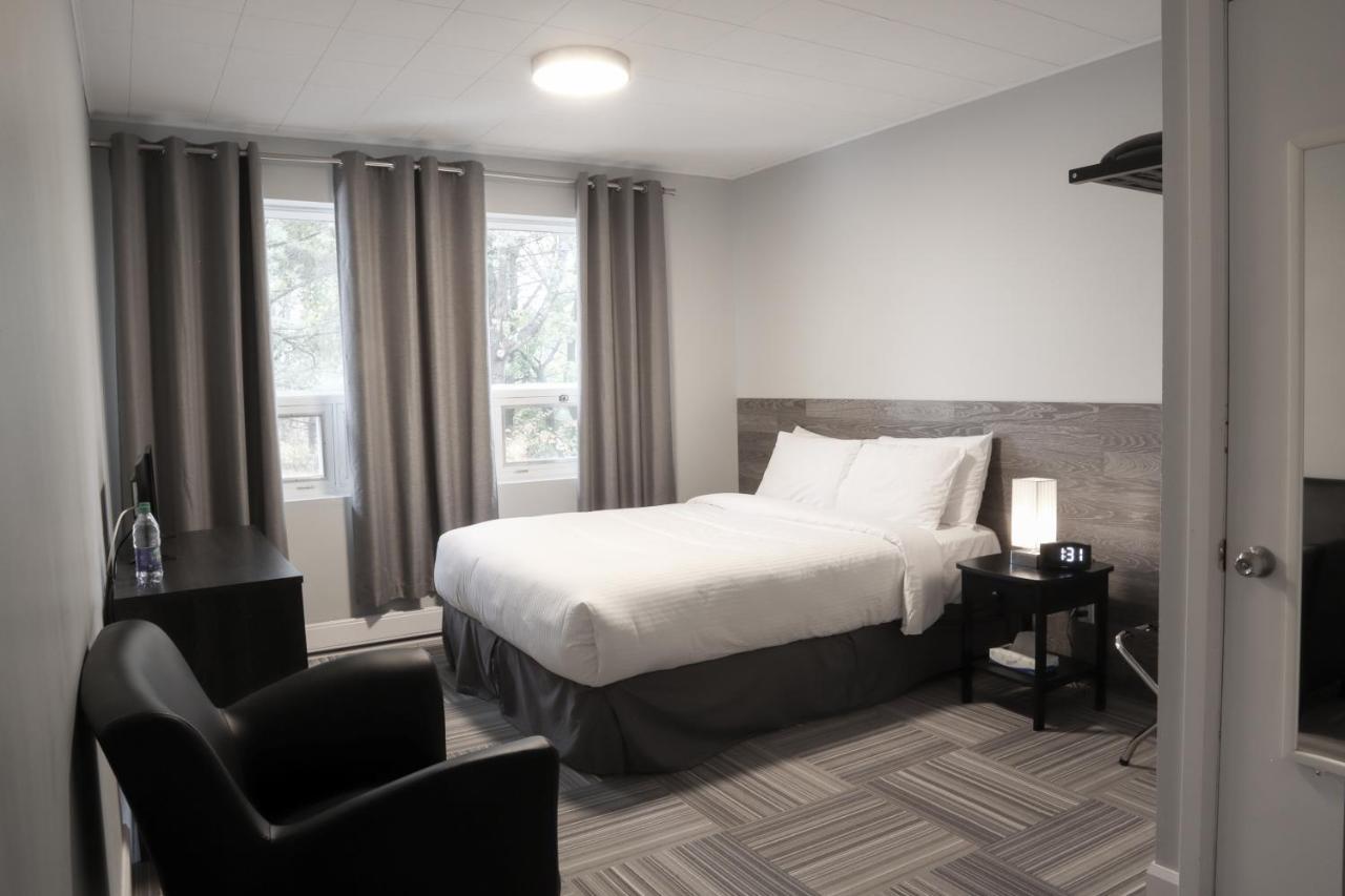 Auberge Valcartier Saint-Gabriel-De-Valcartier Exterior photo
